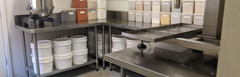 Should your commercial kitchen have splashbacks for its benches?